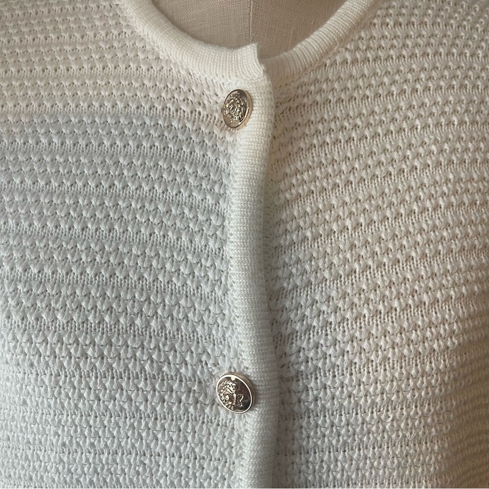 Lillusory White Button-Up Cardigan - Picture 3 of 5